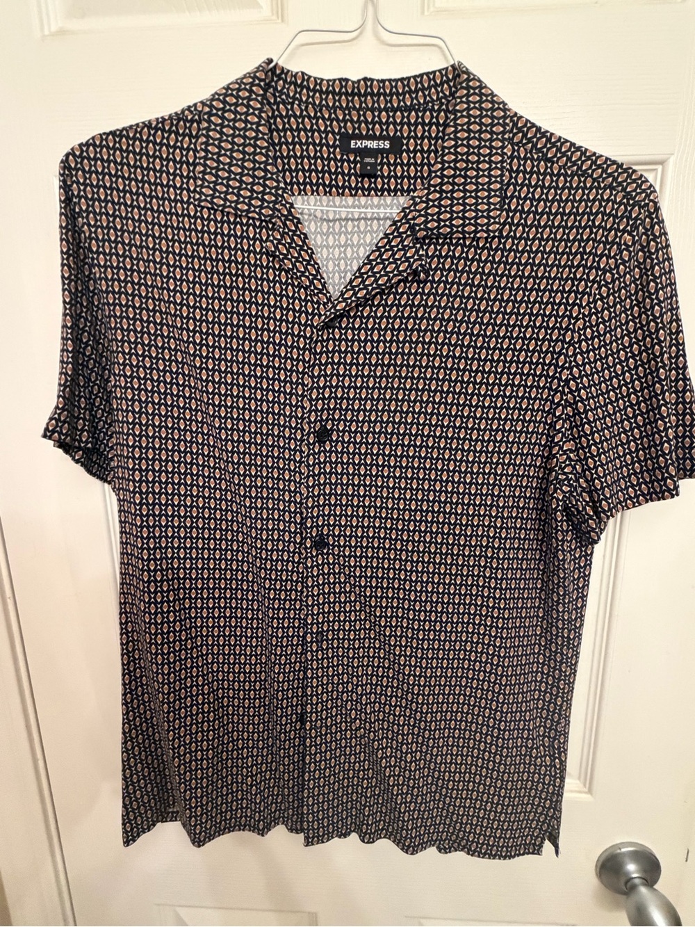 Express Men’s Navy and Cream Geometric Short Sleeve Button-Up Shirt